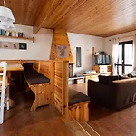 Appartement Capitano Grandi 5 *