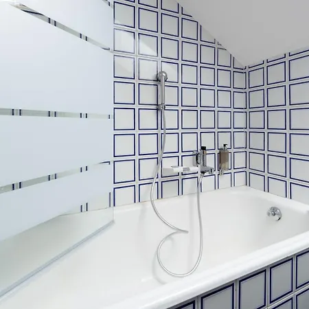 Apartment Capitano Grandi 5 *