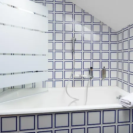 Apartment Capitano Grandi 5 *